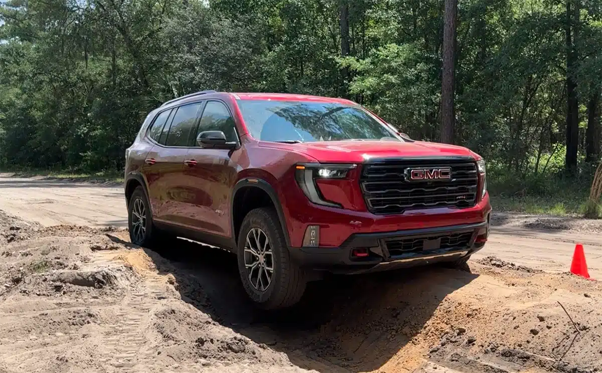 2024 GMC Acadia 11